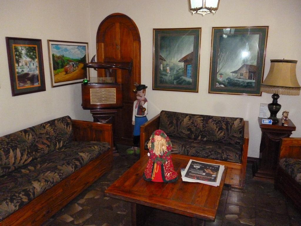 Hotel Don Carlos サンホセ エクステリア 写真