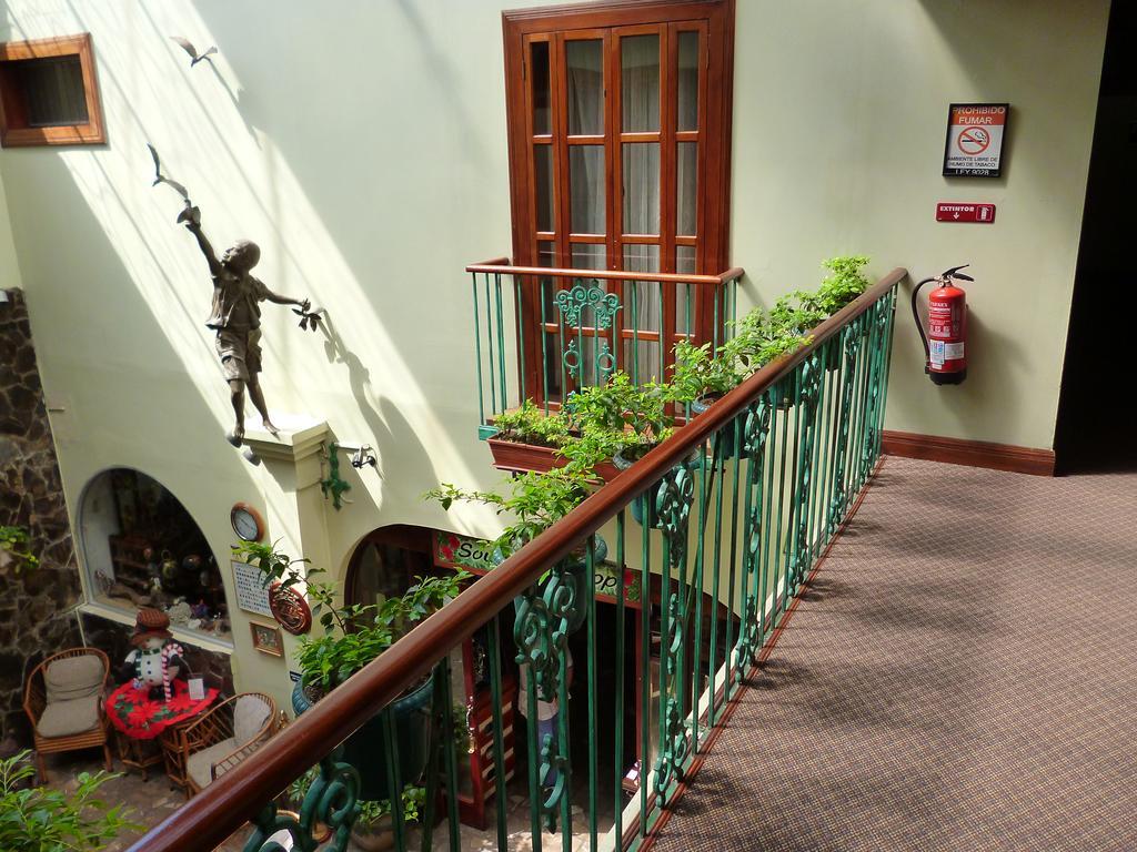 Hotel Don Carlos サンホセ エクステリア 写真