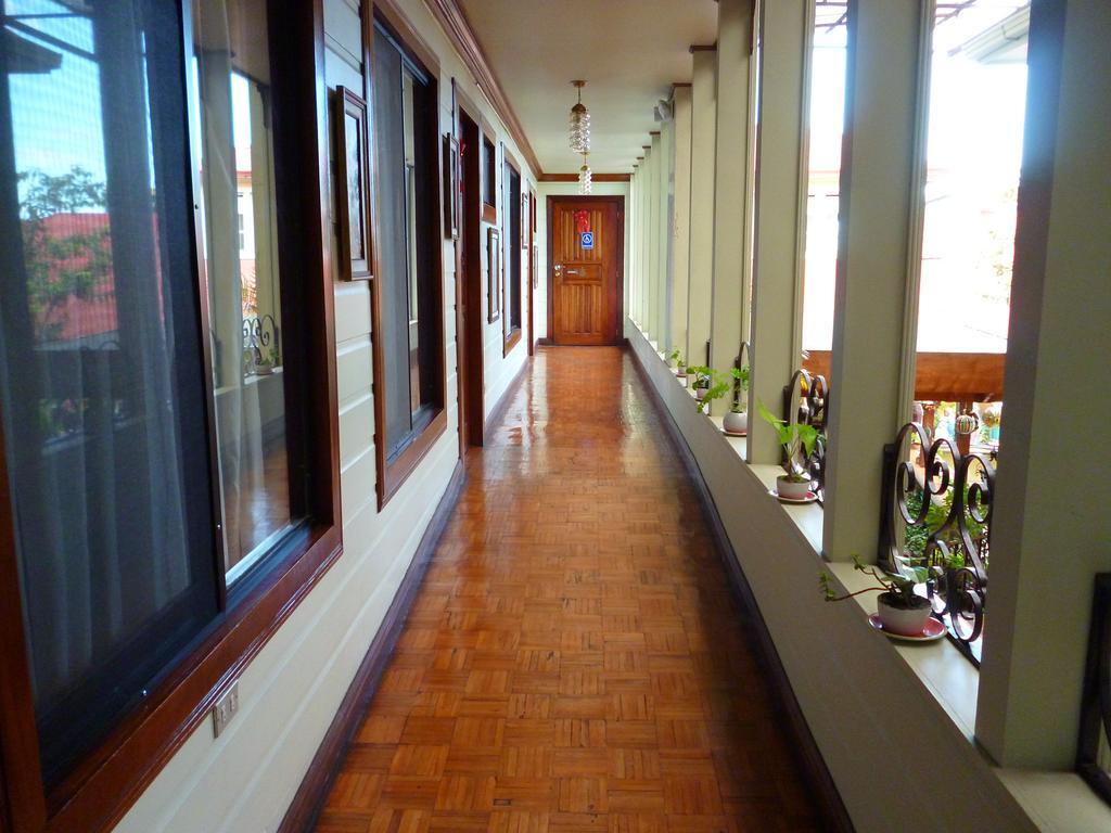 Hotel Don Carlos サンホセ エクステリア 写真