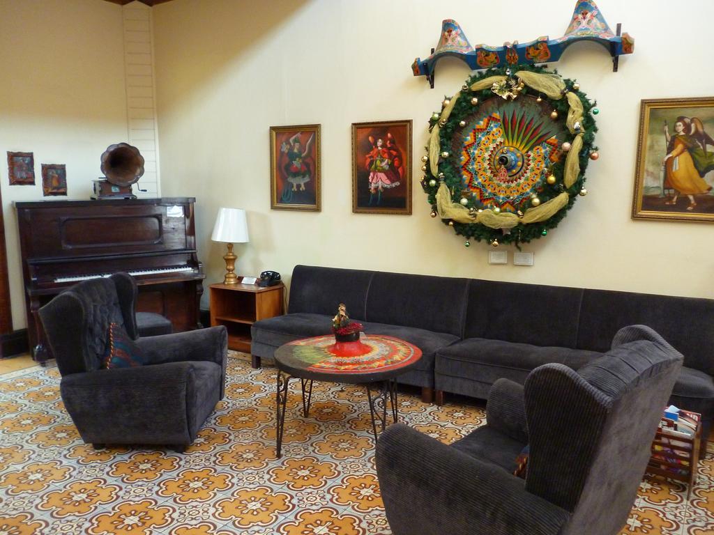 Hotel Don Carlos サンホセ エクステリア 写真