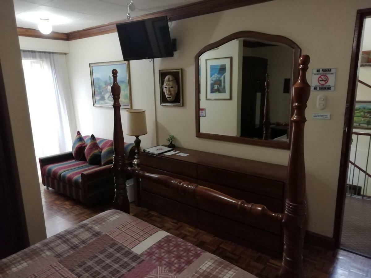 Hotel Don Carlos サンホセ エクステリア 写真